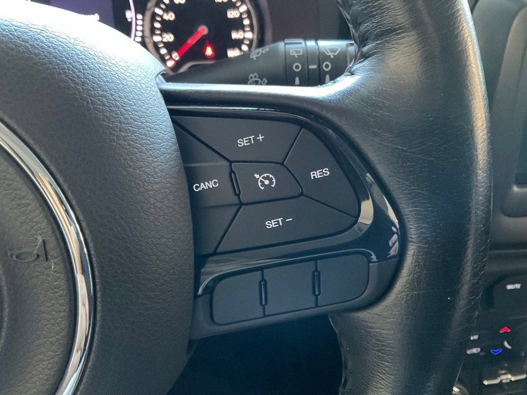 Used 2018 Jeep Renegade Altitude AWD/4WD image 14