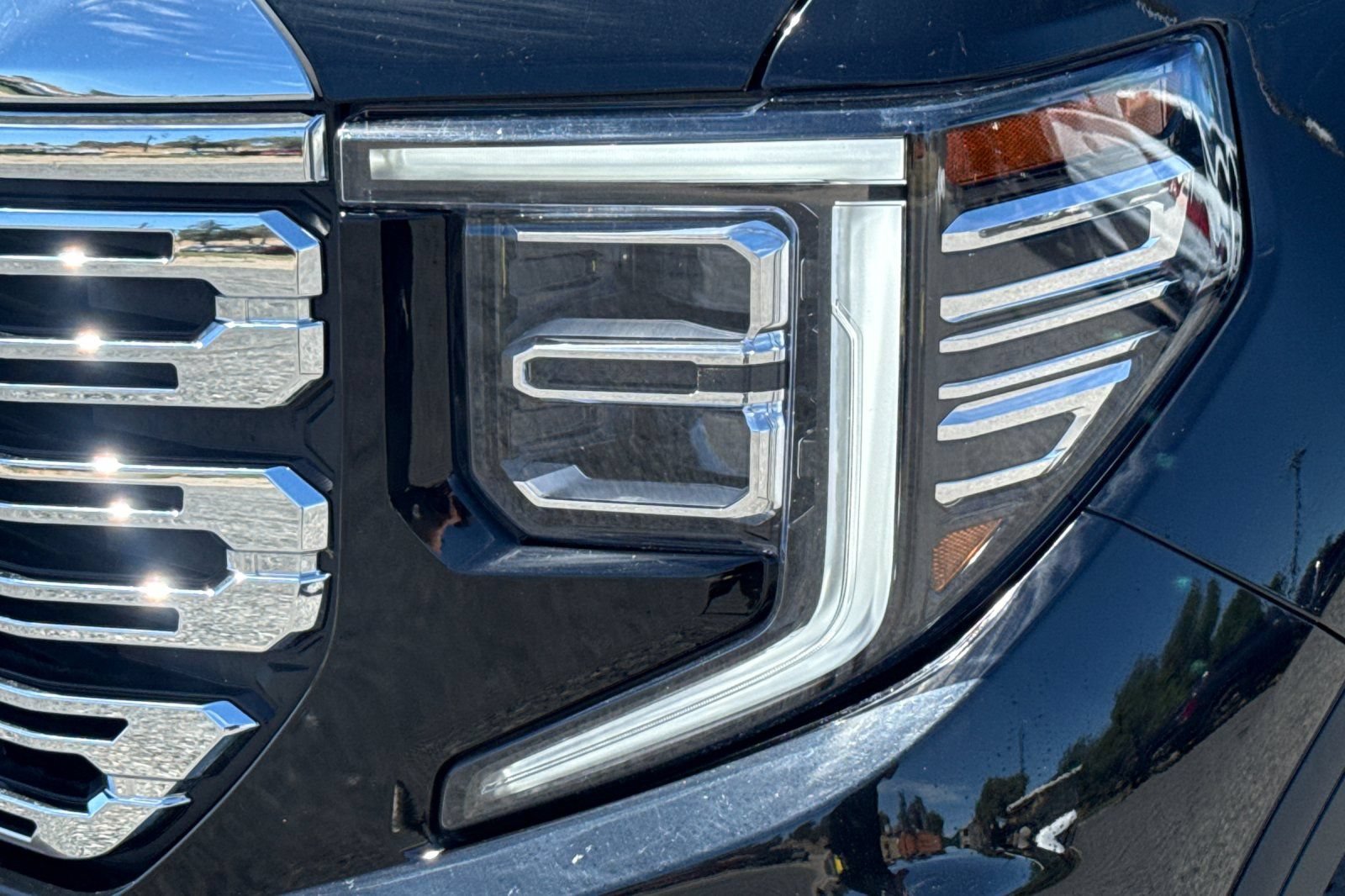 Used 2025 GMC Sierra 1500 Denali AWD/4WD image 52