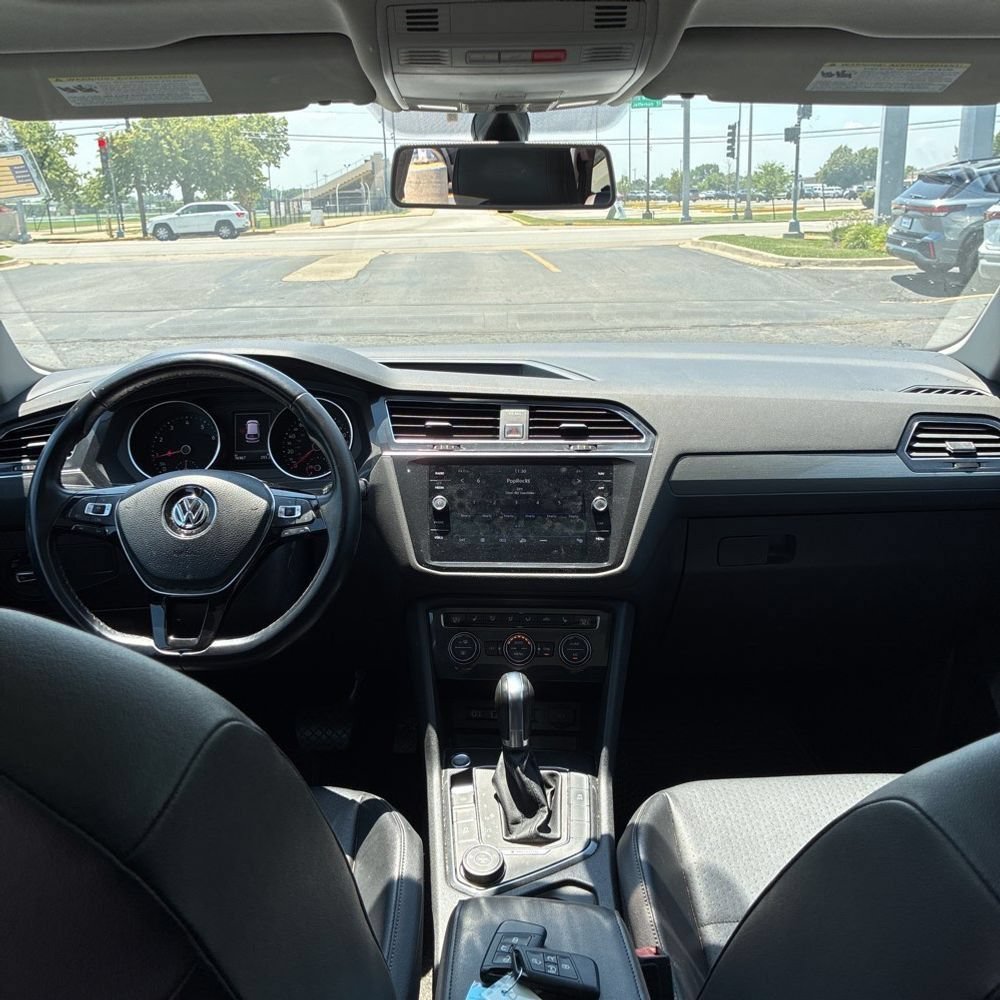 Used 2018 Volkswagen Tiguan SEL AWD/4WD image 7