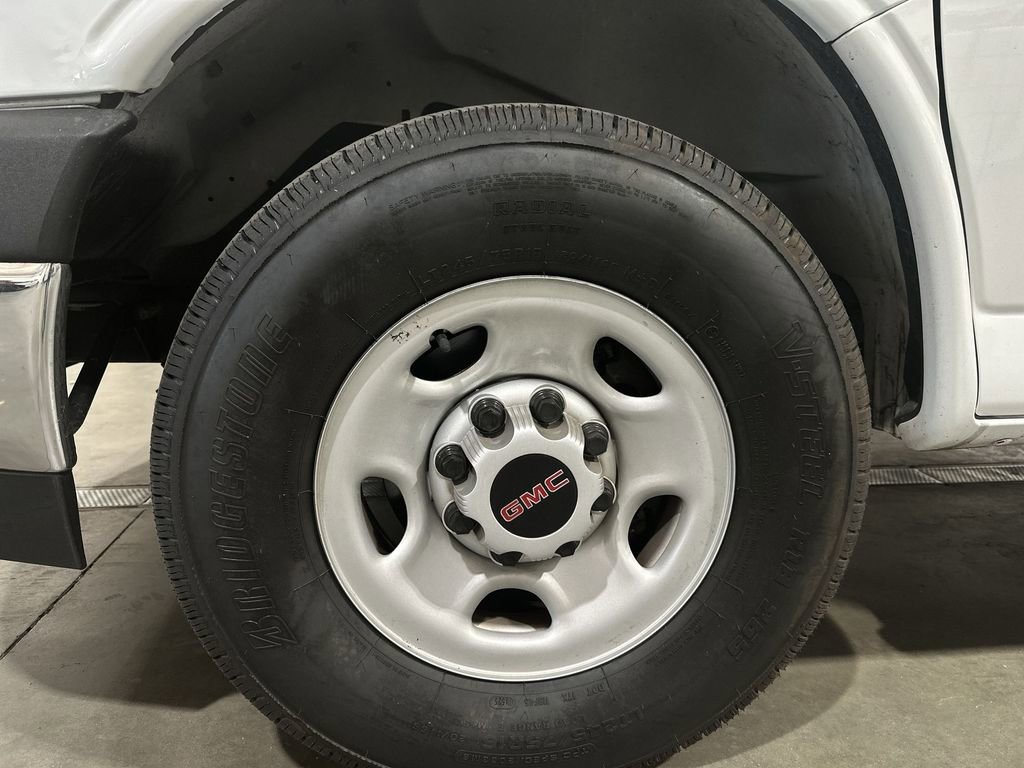 Used 2024 GMC Savana 2500 w/ Driver Convenience Package image 18