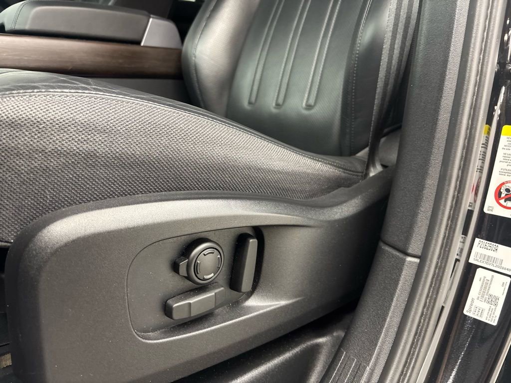 Used 2020 Land Rover Defender 110 X image 34