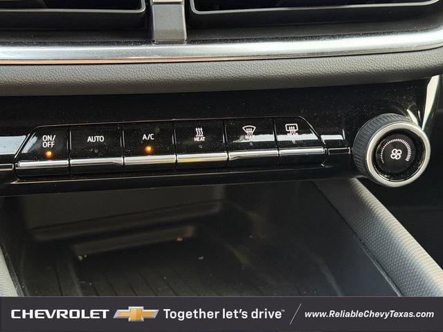 Used 2024 Chevrolet Equinox EV LT FWD image 19