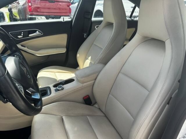 Used 2017 Mercedes-Benz CLA 250 image 9