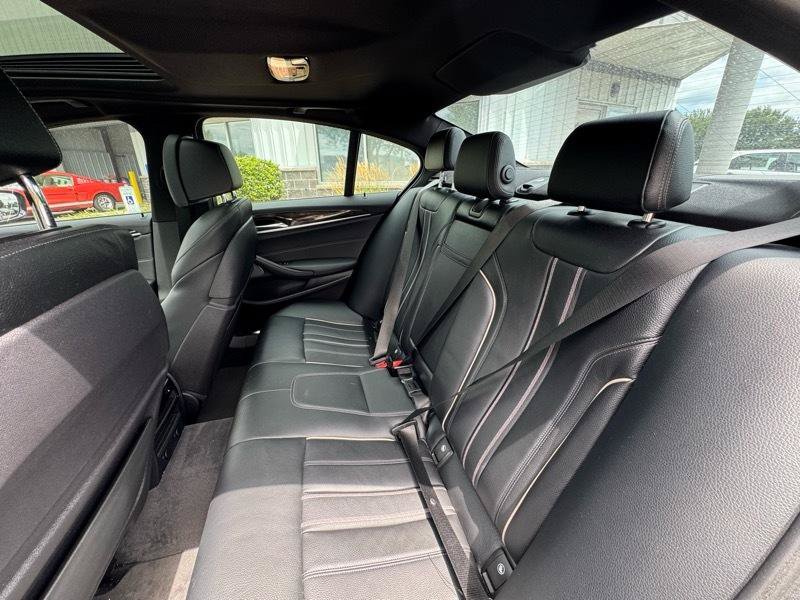 Used 2018 BMW M550i xDrive AWD/4WD image 26