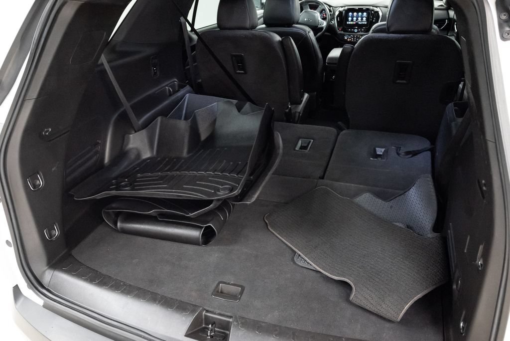Used 2023 Chevrolet Traverse RS AWD/4WD image 37