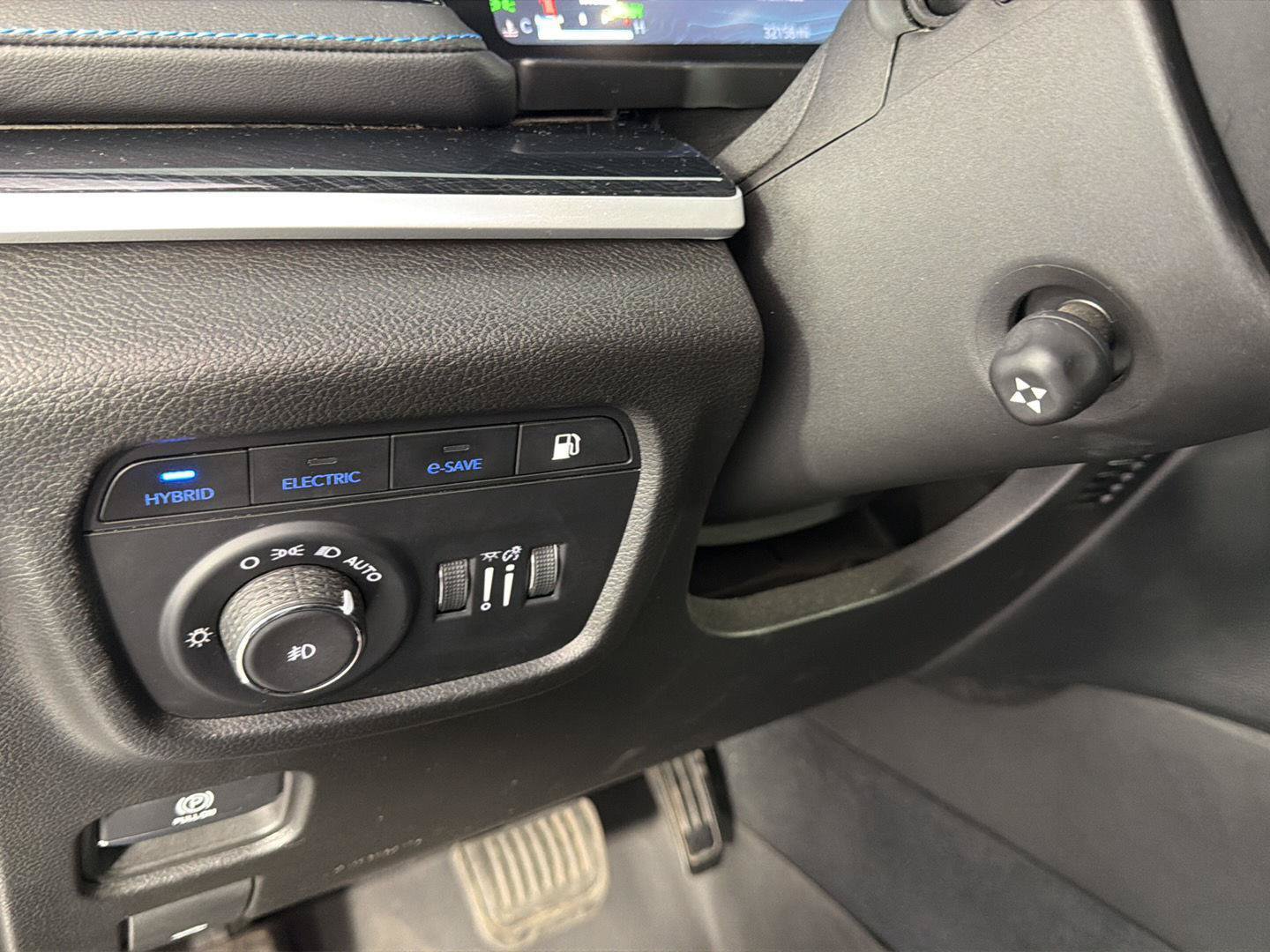 Used 2023 Jeep Grand Cherokee Trailhawk w/ Advanced Protech Group II AWD/4WD image 29