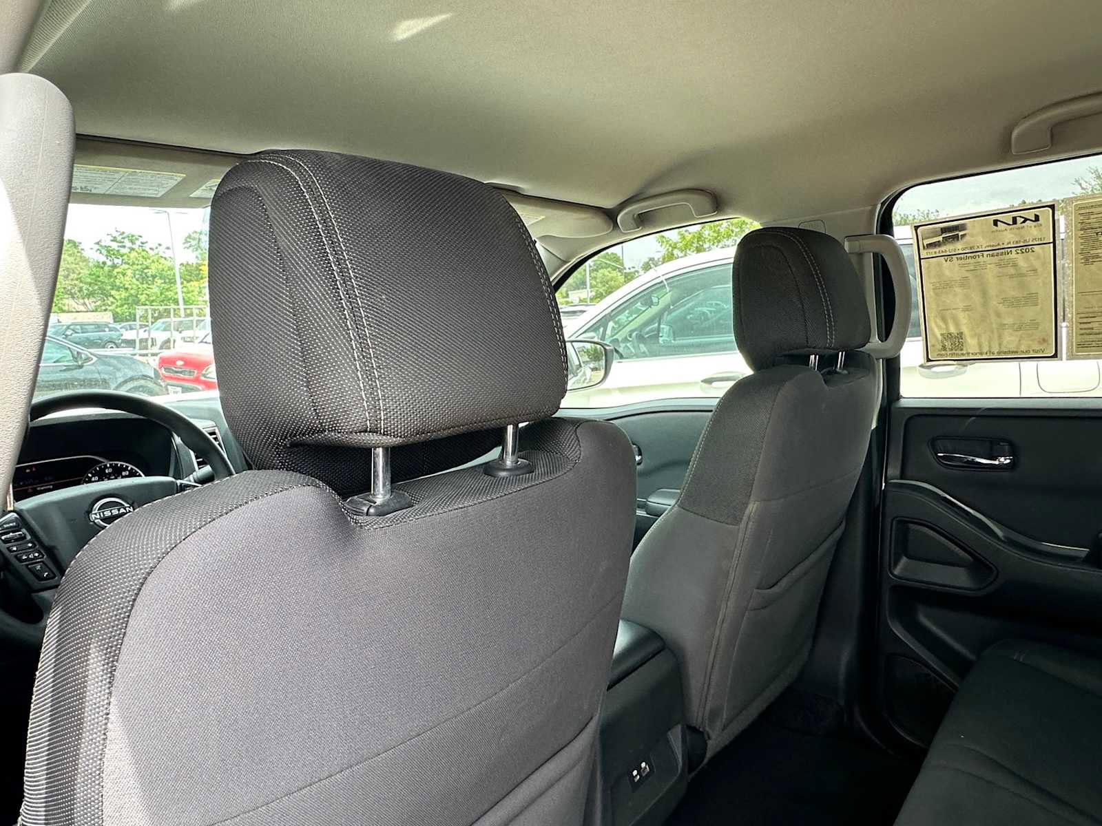 Used 2022 Nissan Frontier SV w/ Technology Package RWD image 29