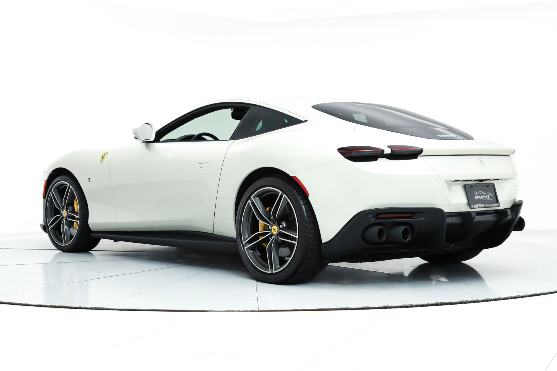 Certified 2023 Ferrari Roma image 7