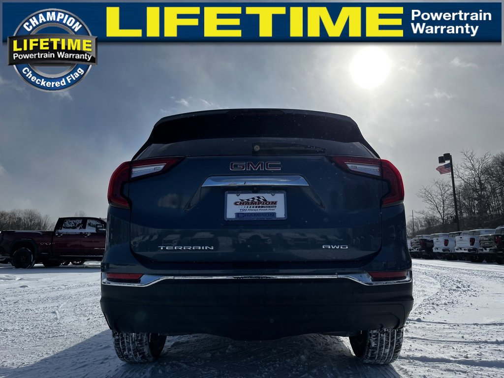 Used 2024 GMC Terrain SLT image 7