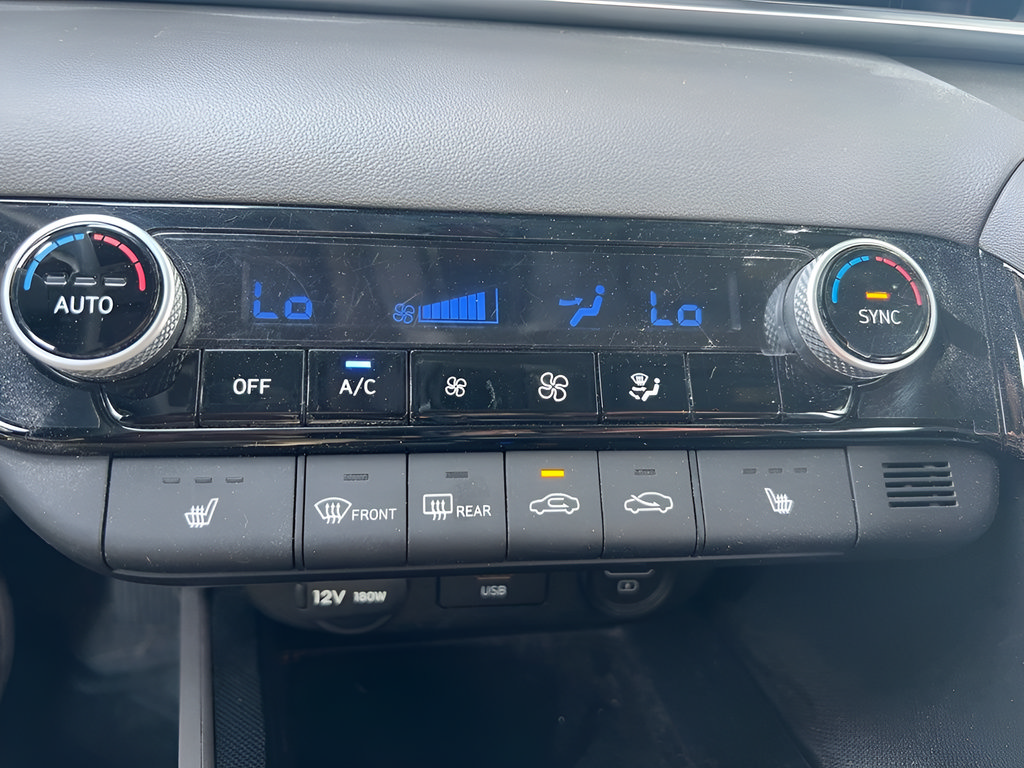 Used 2023 Hyundai Elantra Blue FWD image 27