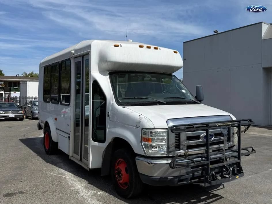 Used 2015 Ford E-350 and Econoline 350 Super Duty RWD image 1