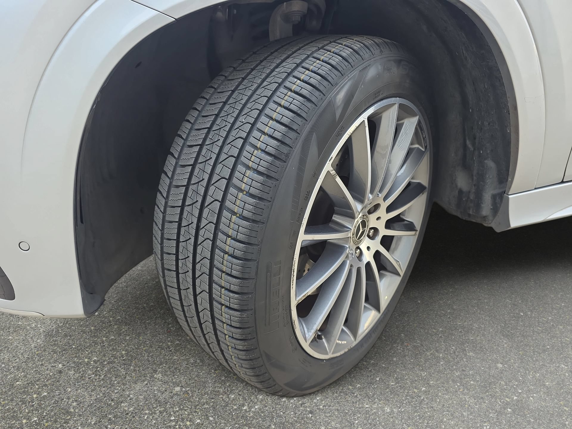 Certified 2024 Mercedes-Benz GLE 450e 4MATIC image 30