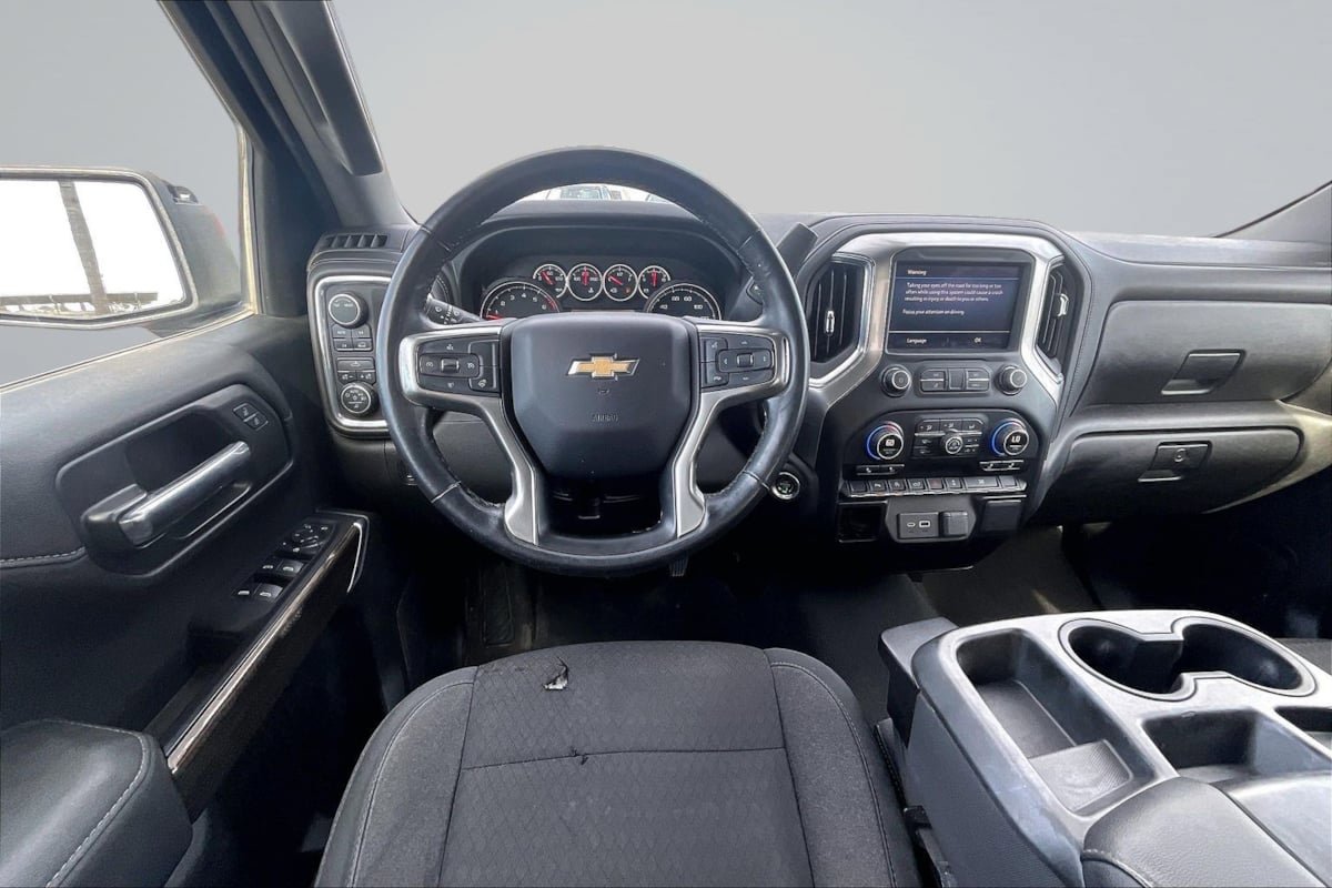 Used 2020 Chevrolet Silverado 1500 LT w/ Convenience Package AWD/4WD image 5
