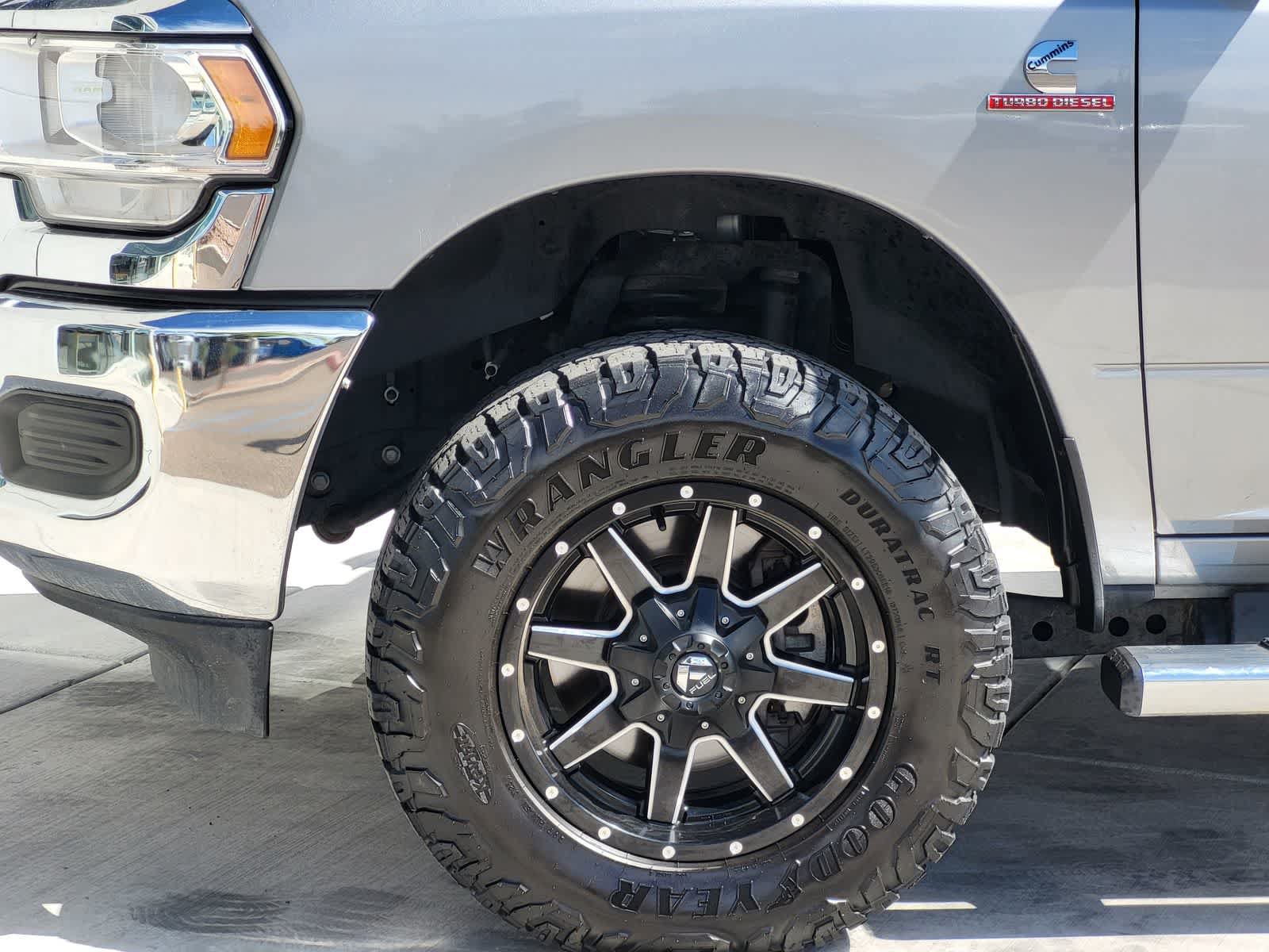 Used 2024 RAM 2500 Tradesman w/ Chrome Appearance Group AWD/4WD image 8