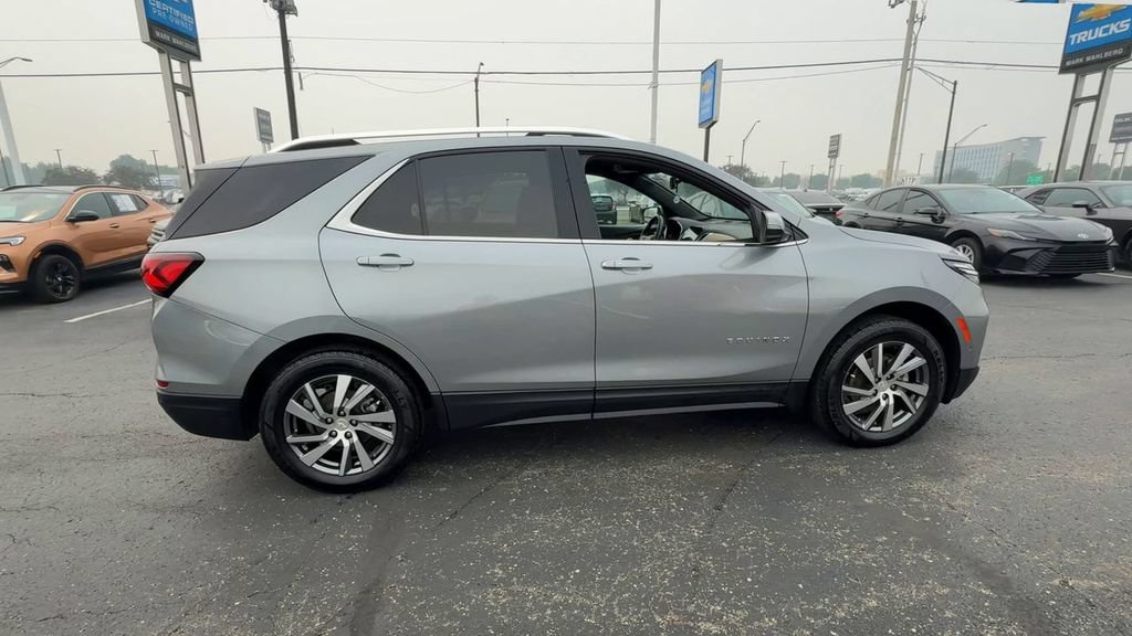 Used 2024 Chevrolet Equinox Premier AWD/4WD image 9