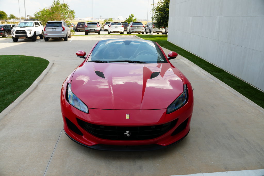 Used 2019 Ferrari Portofino RWD image 36