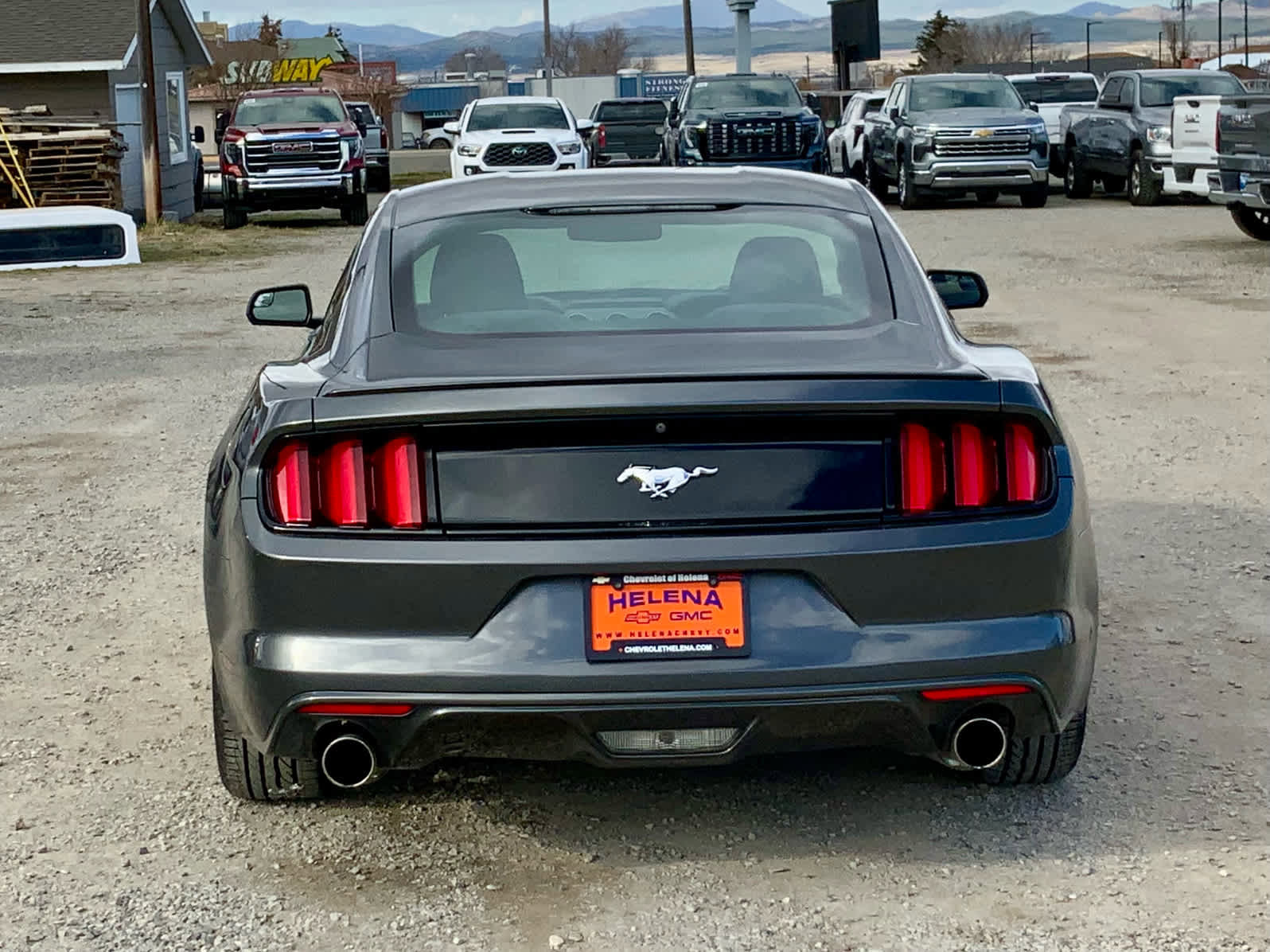 Used 2017 Ford Mustang Coupe image 4