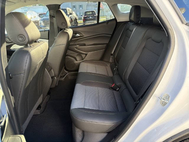 Used 2024 Chevrolet Trax LT w/ Driver Confidence Package FWD image 30