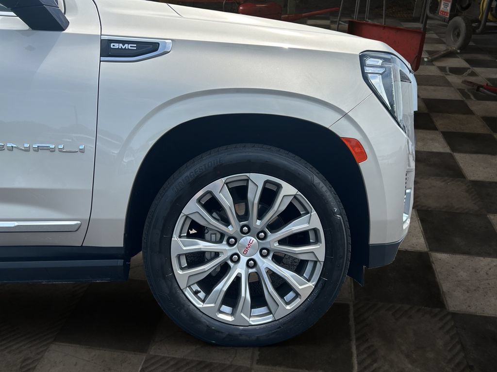 Certified 2023 GMC Yukon Denali AWD/4WD image 11