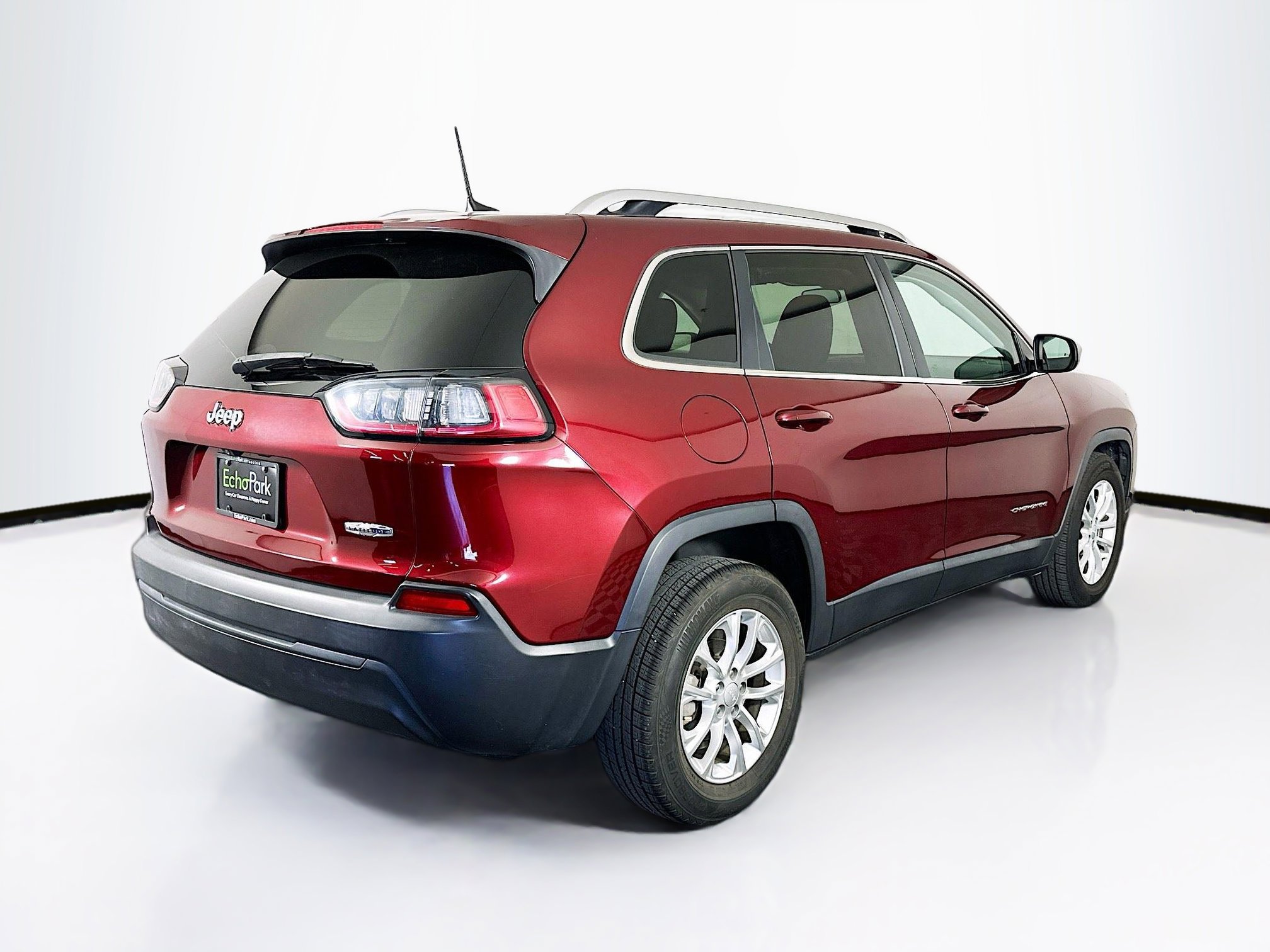 Used 2019 Jeep Cherokee Latitude w/ Popular Appearance Group FWD image 9