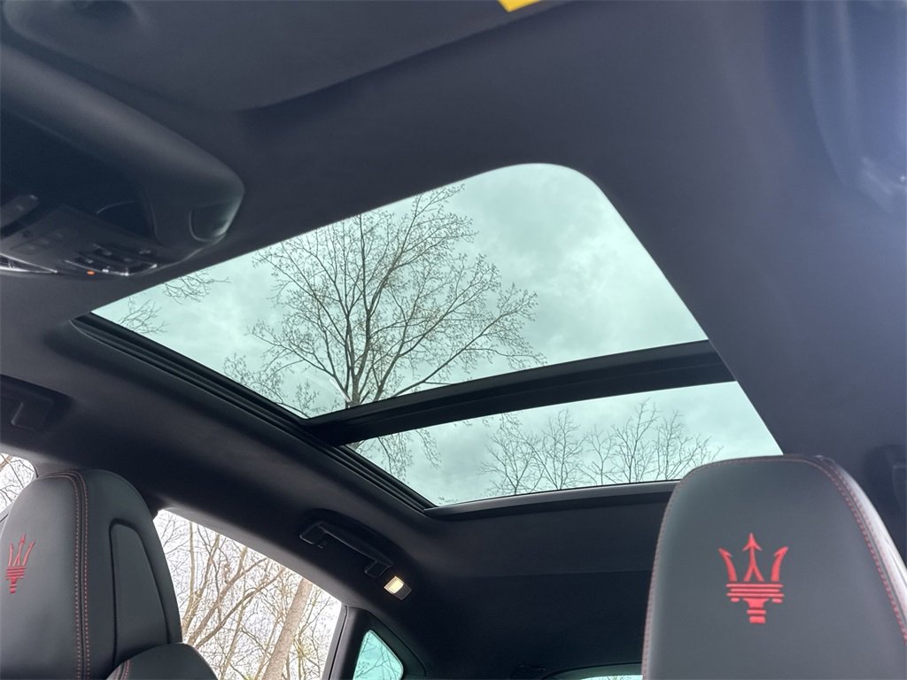 New 2024 Maserati Levante GT Ultima image 27