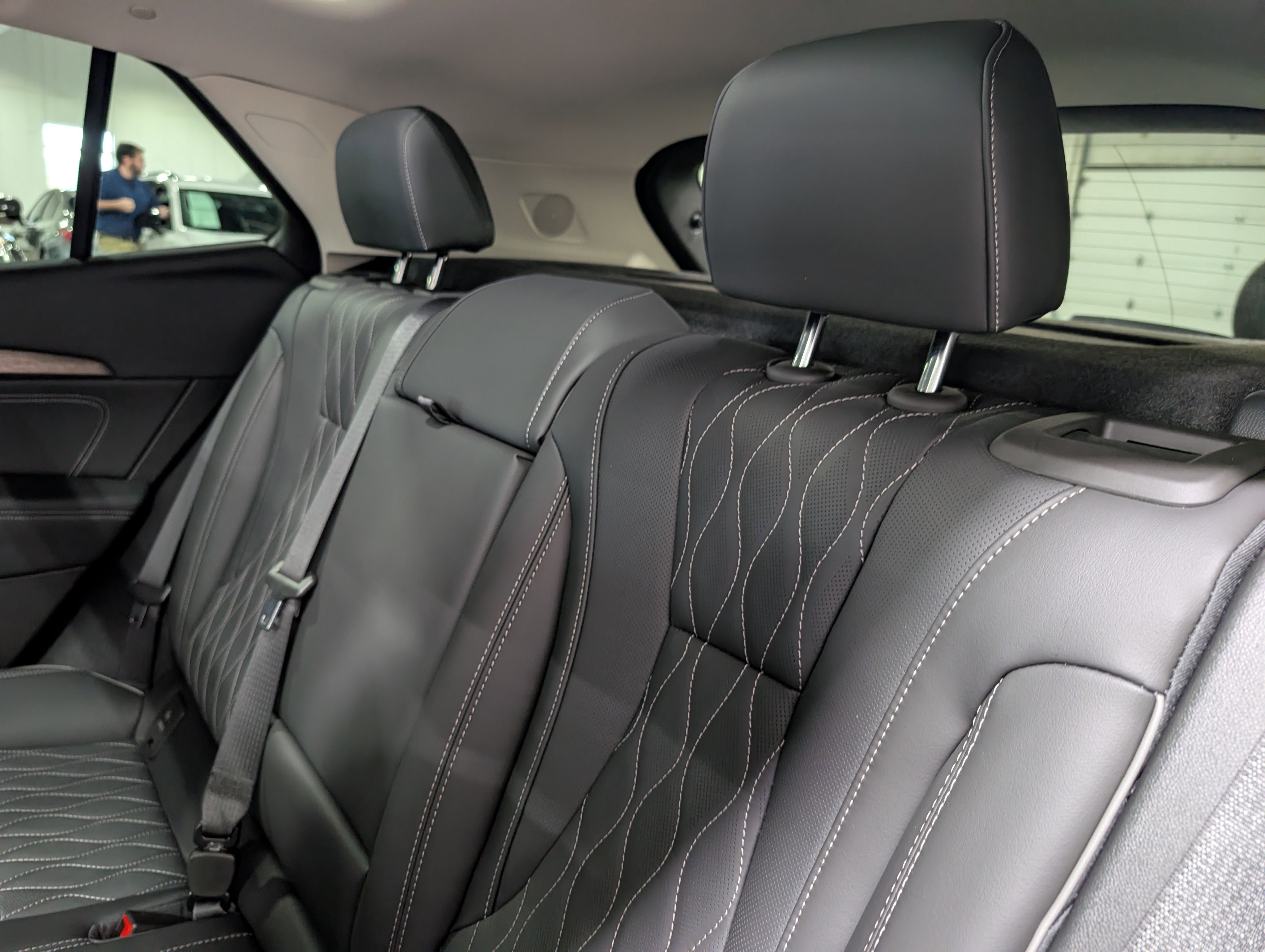 Used 2023 Buick Envision Avenir image 14