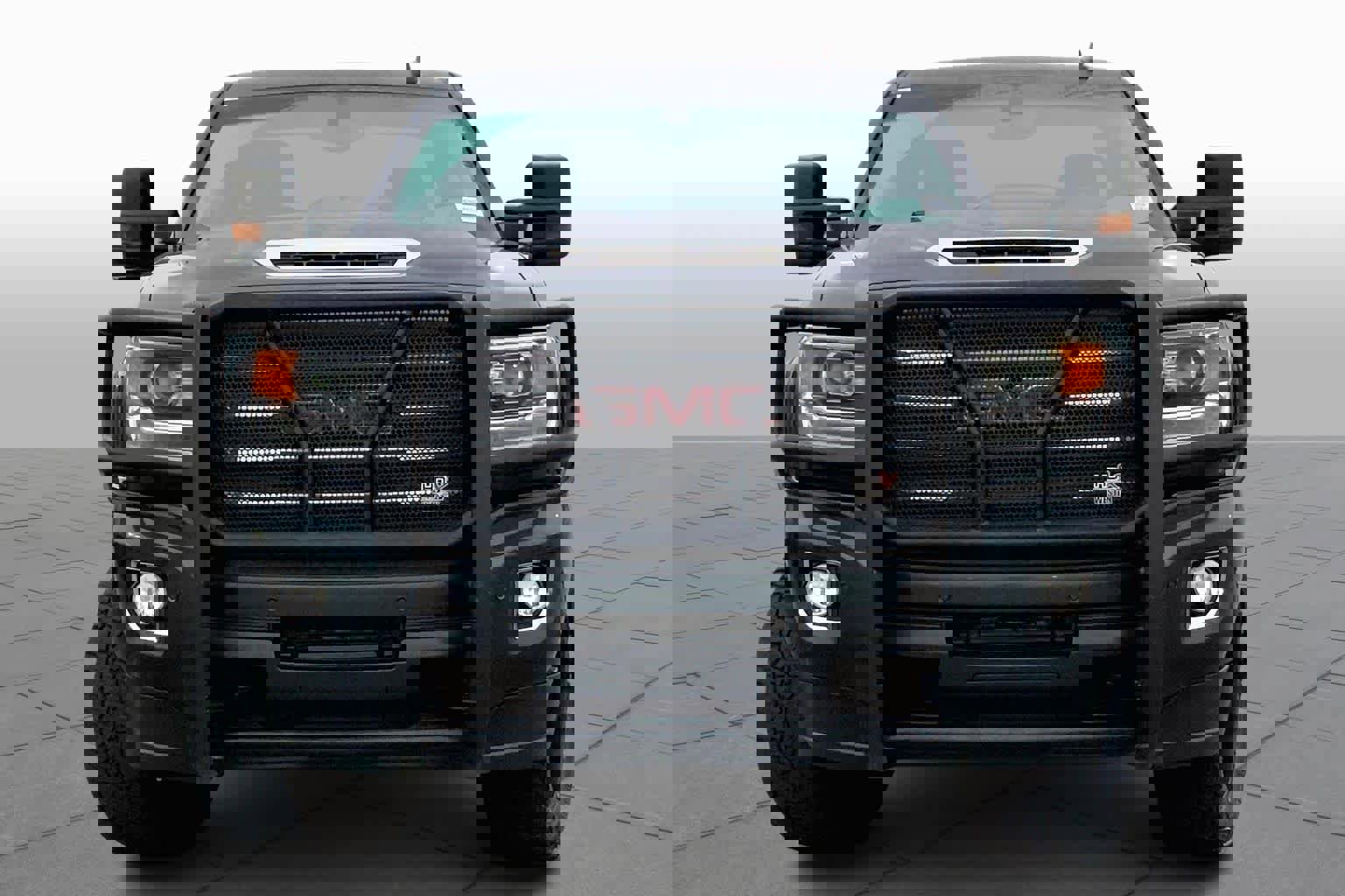 Used 2018 GMC Sierra 2500 SLT w/ Duramax Plus Package image 4