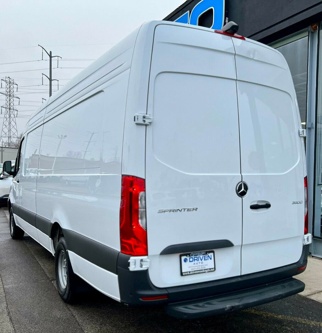Used 2024 Mercedes-Benz Sprinter 3500 image 28