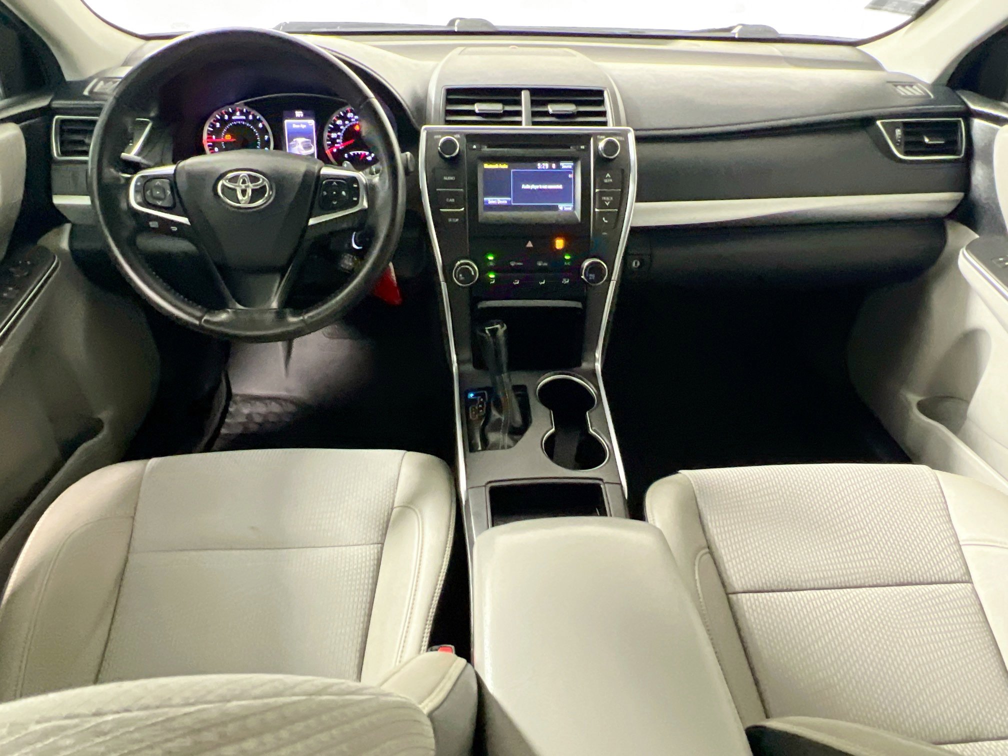 Used 2016 Toyota Camry SE image 27