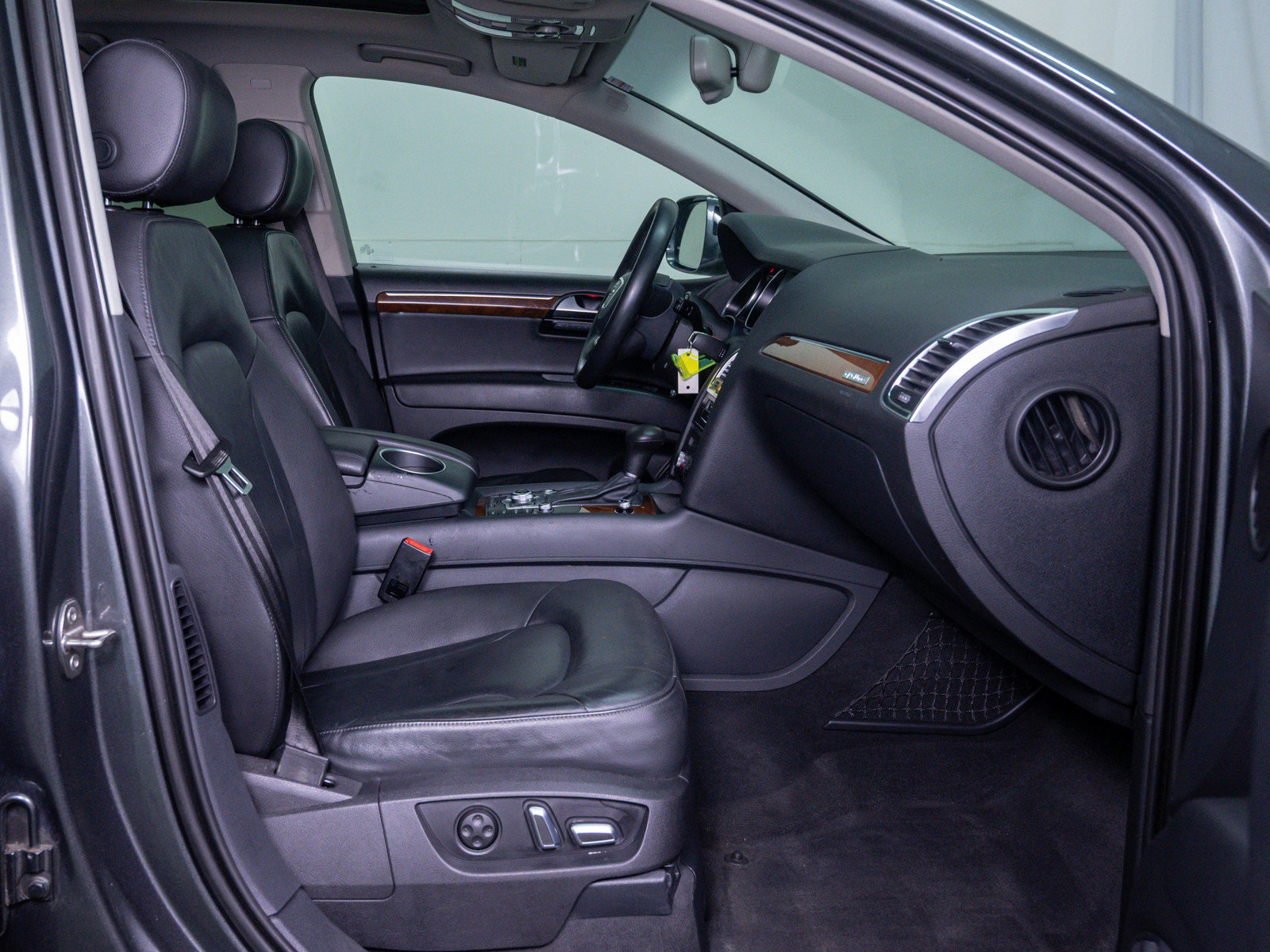 Used 2015 Audi Q7 TDI Premium Plus w/ Premium Plus Package AWD/4WD image 11