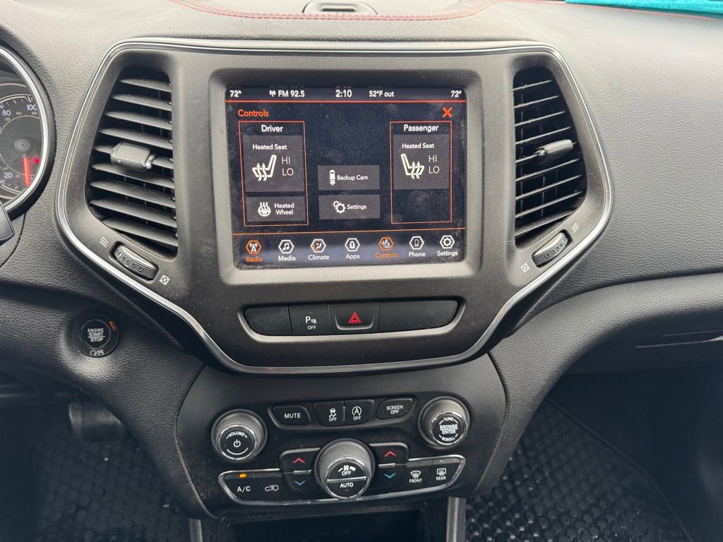 Used 2019 Jeep Cherokee Trailhawk w/ Cold Weather Group AWD/4WD image 9