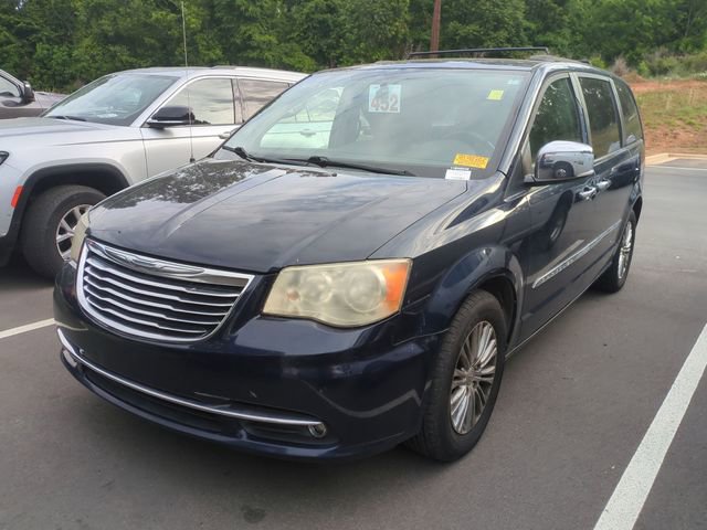 Used 2015 Chrysler Town & Country Touring-L w/ Driver Convenience Group FWD image 2