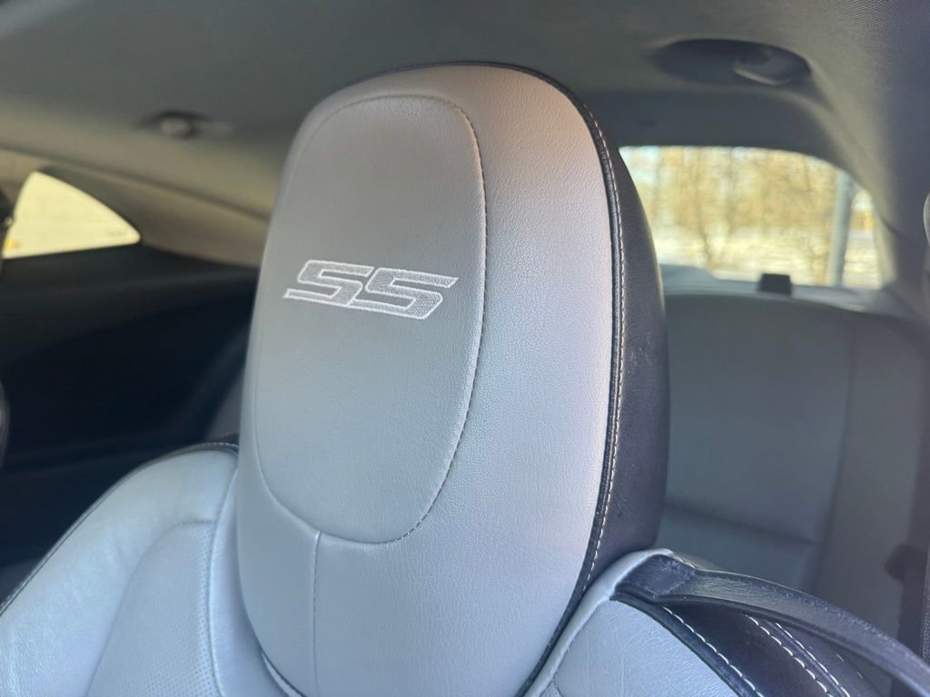 Used 2010 Chevrolet Camaro SS image 12