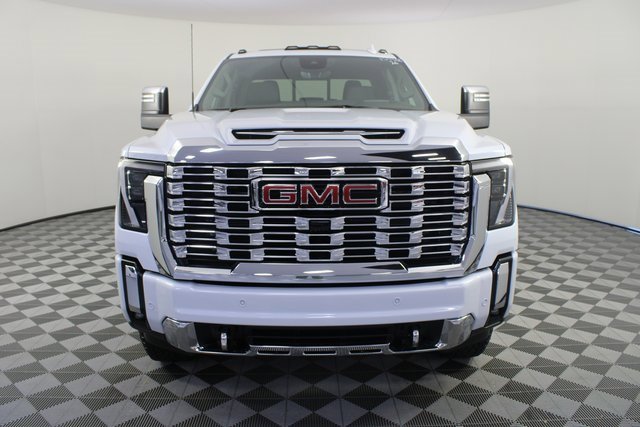 New 2026 GMC Sierra 3500 Denali w/ Denali Reserve Package image 32
