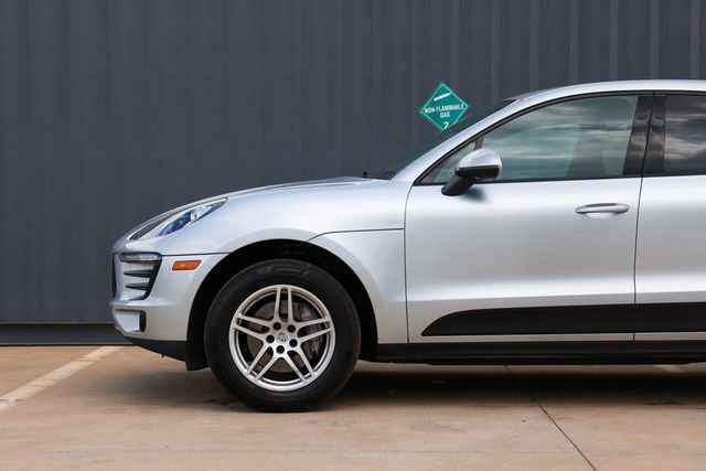 Used 2017 Porsche Macan AWD/4WD image 28