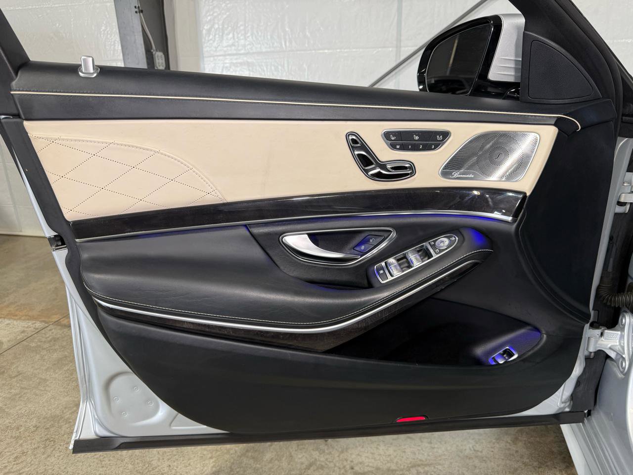 Used 2019 Mercedes-Benz S 560 Sedan image 12