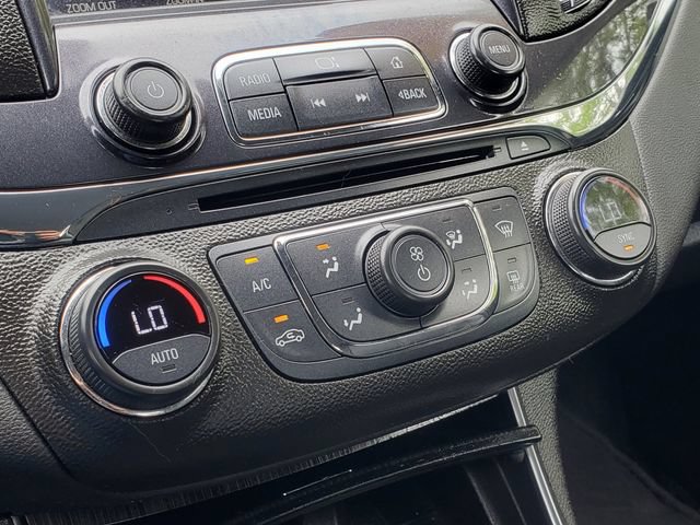 Used 2018 Chevrolet Impala Premier FWD image 25