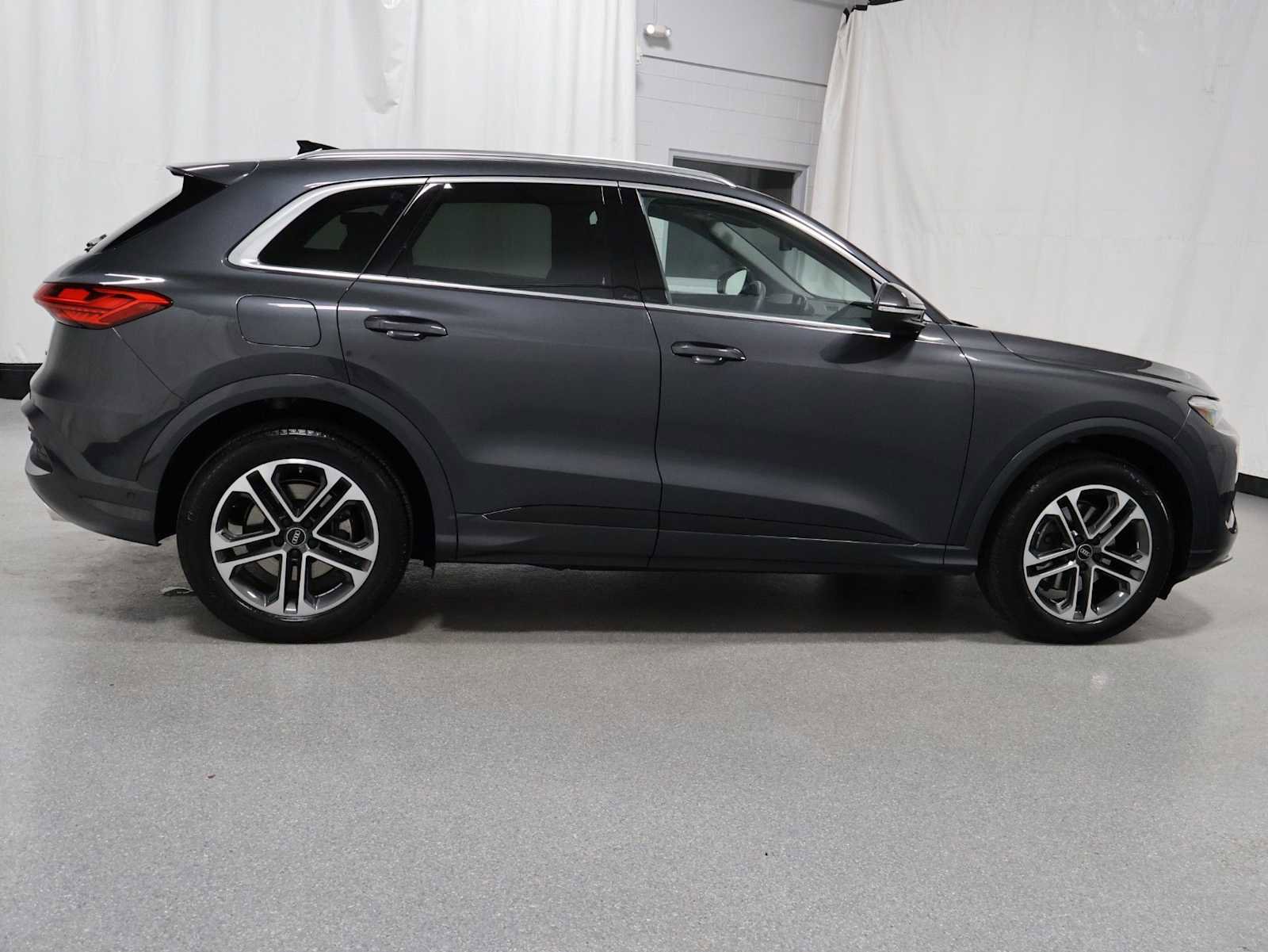 Certified 2025 Audi Q5 Prestige AWD/4WD image 10