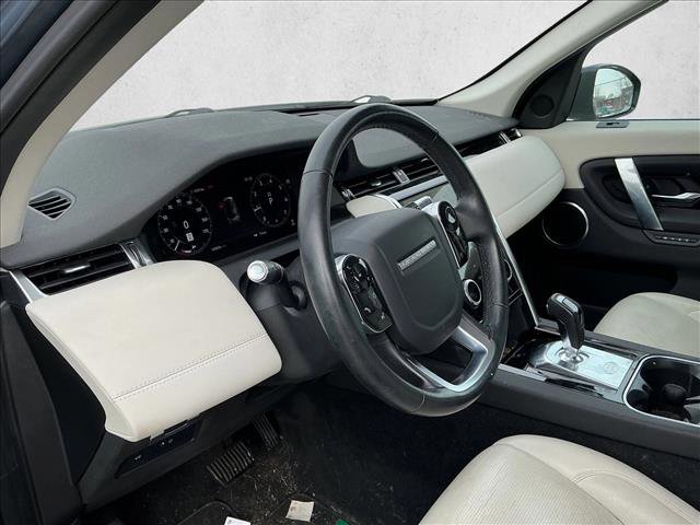 Used 2020 Land Rover Discovery Sport SE image 10