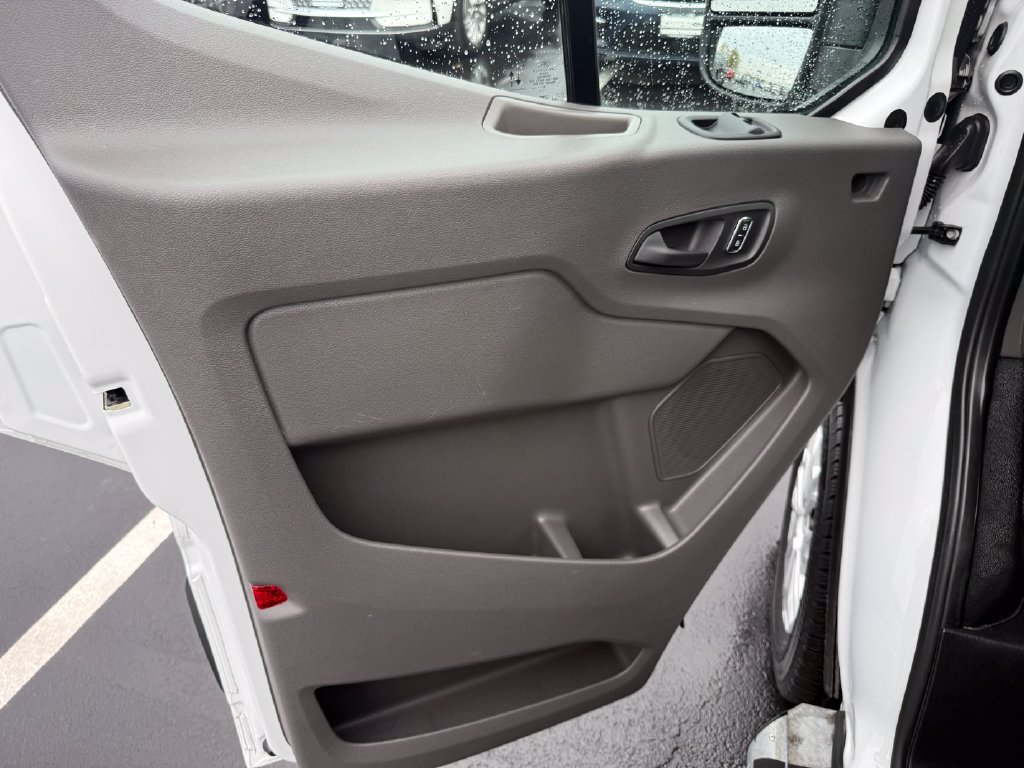 Certified 2025 Ford Transit 250 Low Roof w/ Exterior Upgrade Package RWD image 13