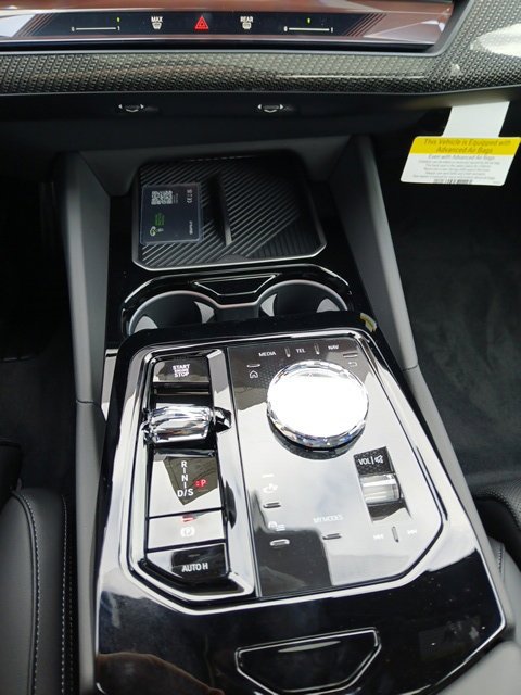 New 2027 BMW 550e xDrive w/ Executive Package AWD/4WD image 23