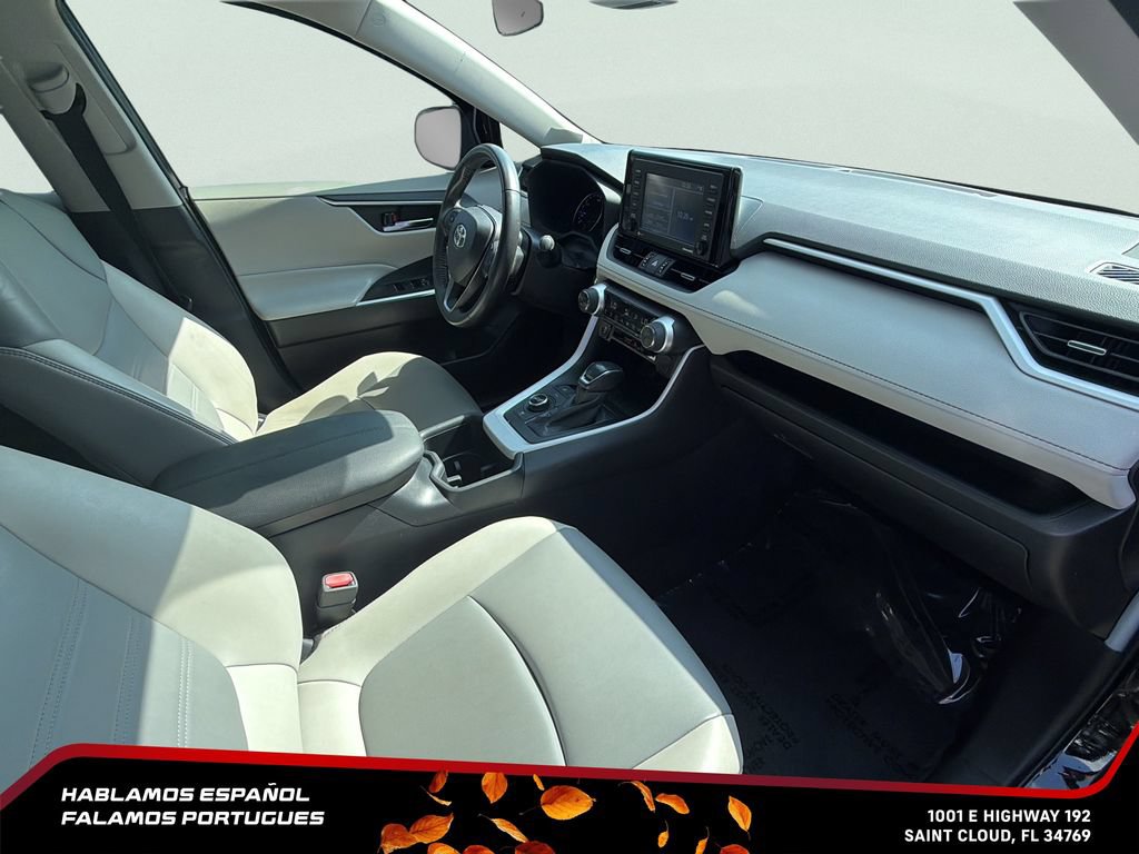 Used 2022 Toyota RAV4 XLE Premium AWD/4WD image 29