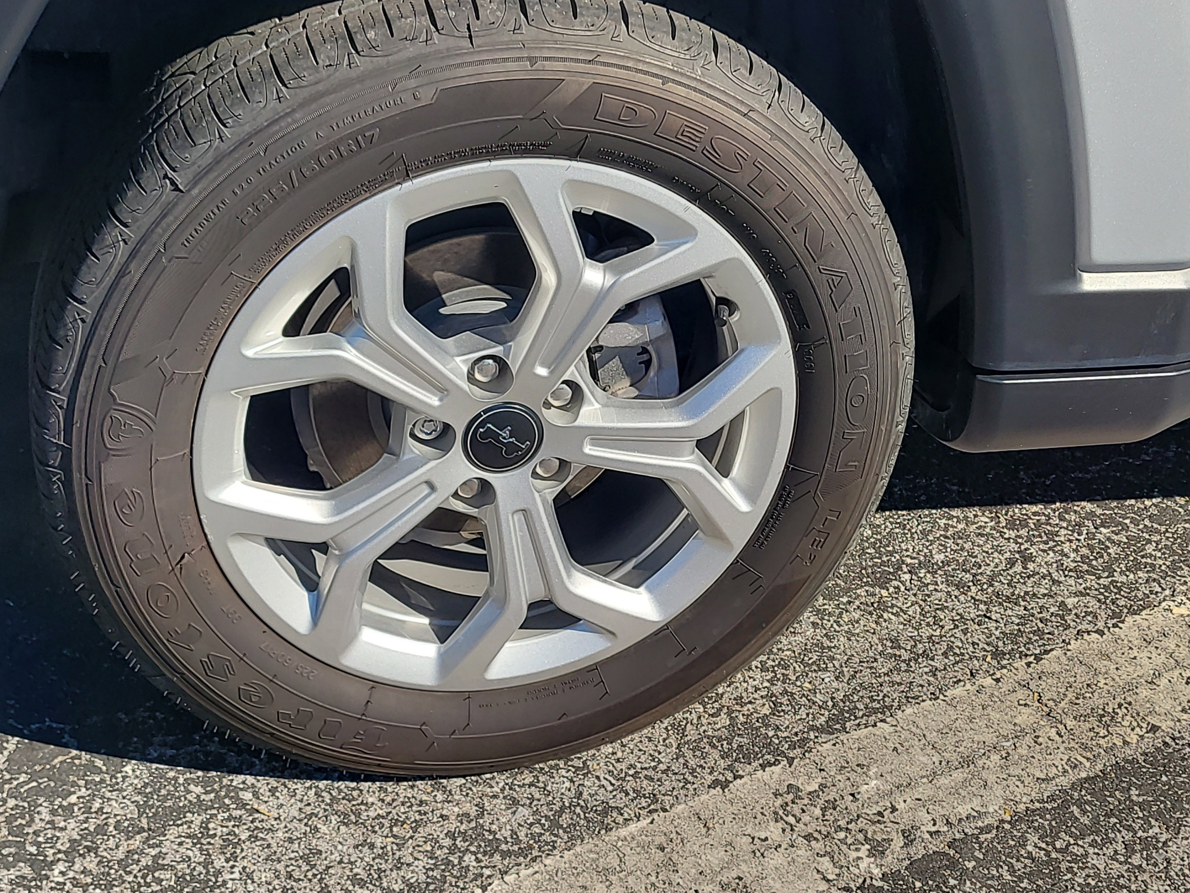 Used 2025 Jeep Compass Sport image 9