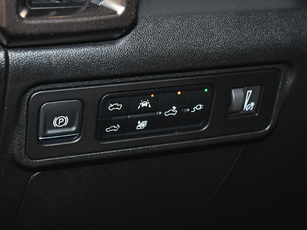 Used 2025 GMC Hummer EV 3X AWD/4WD image 17