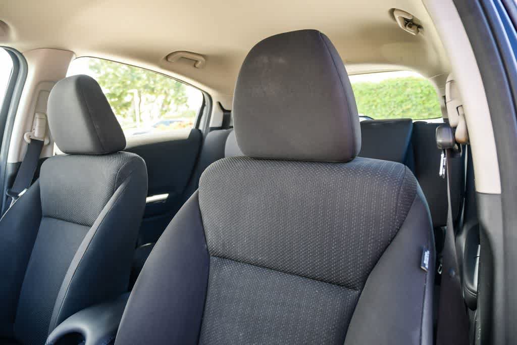 Used 2017 Honda HR-V LX image 17