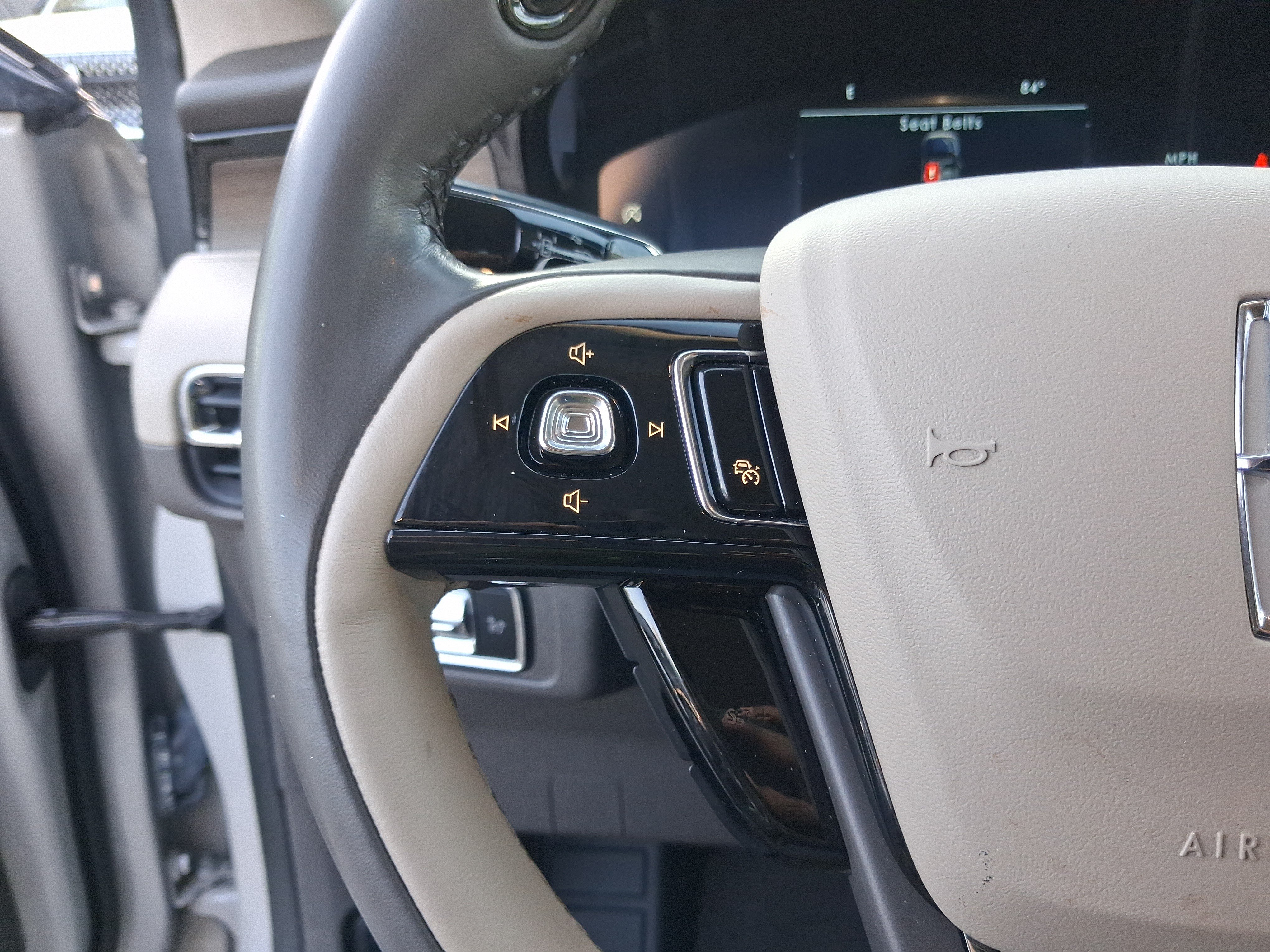 Certified 2023 Lincoln Corsair Reserve FWD image 16