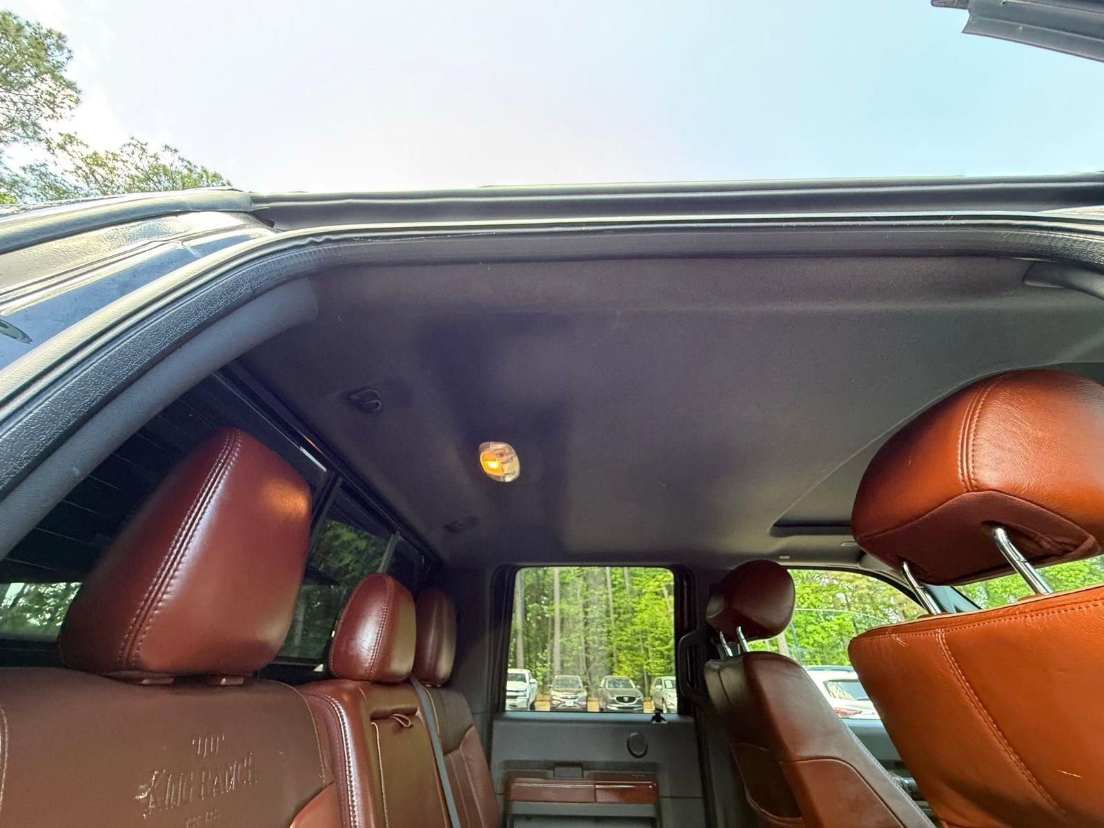 Used 2012 Ford F250 King Ranch w/ King Ranch w/Chrome Pkg image 32