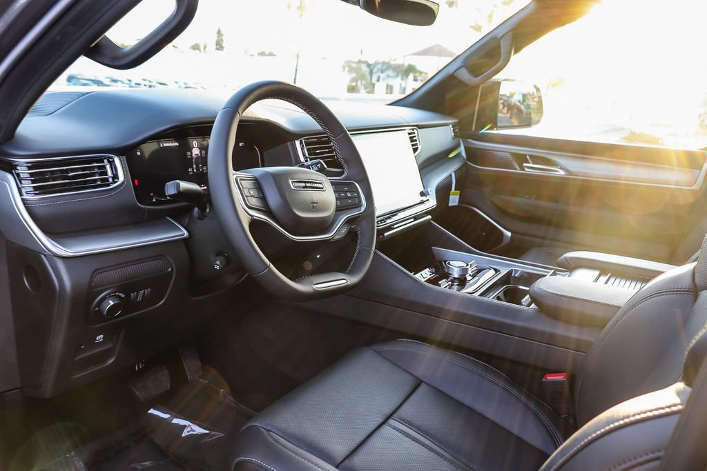 New 2026 Jeep Grand Wagoneer Limited AWD/4WD image 23