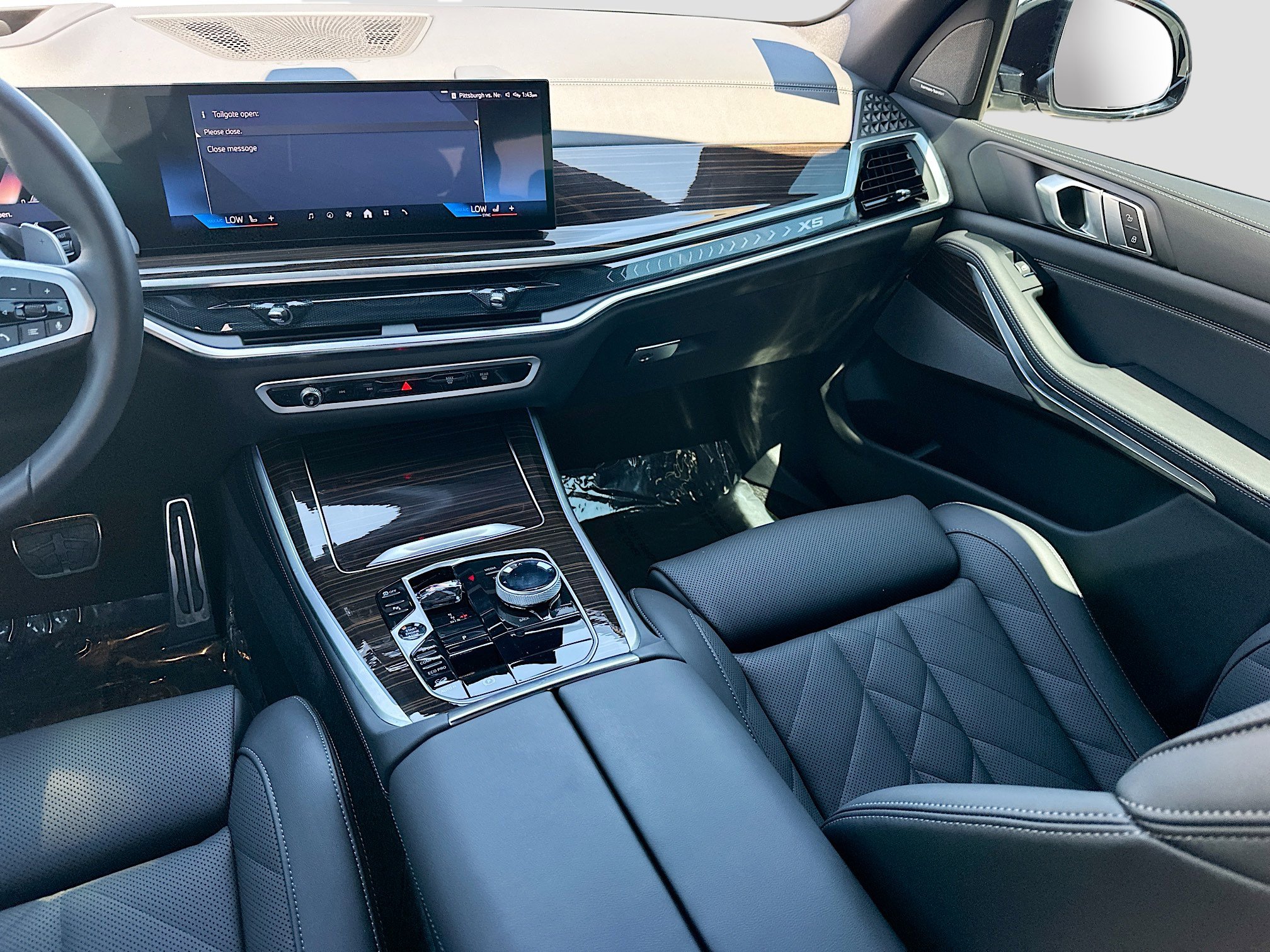 Used 2026 BMW X5 xDrive40i w/ Executive Package image 24