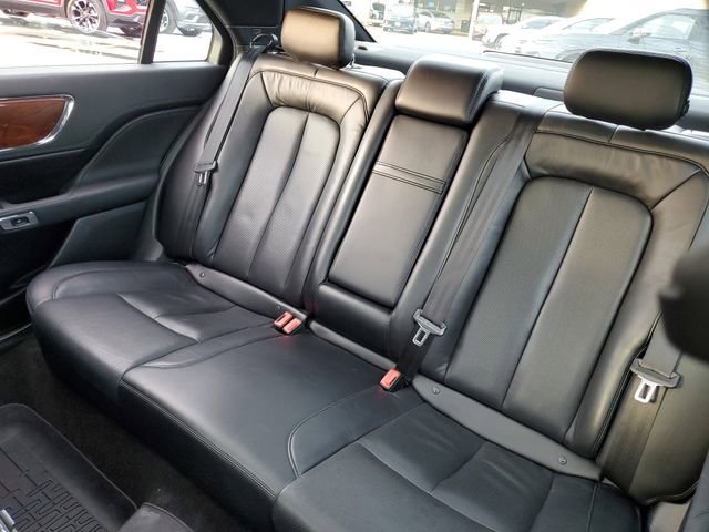 Used 2019 Lincoln Continental Select w/ Continental Climate Package image 29